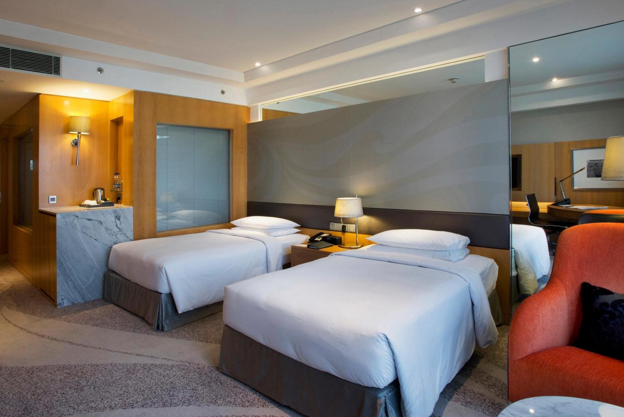Отель Hyatt Regency Гургаон Экстерьер фото